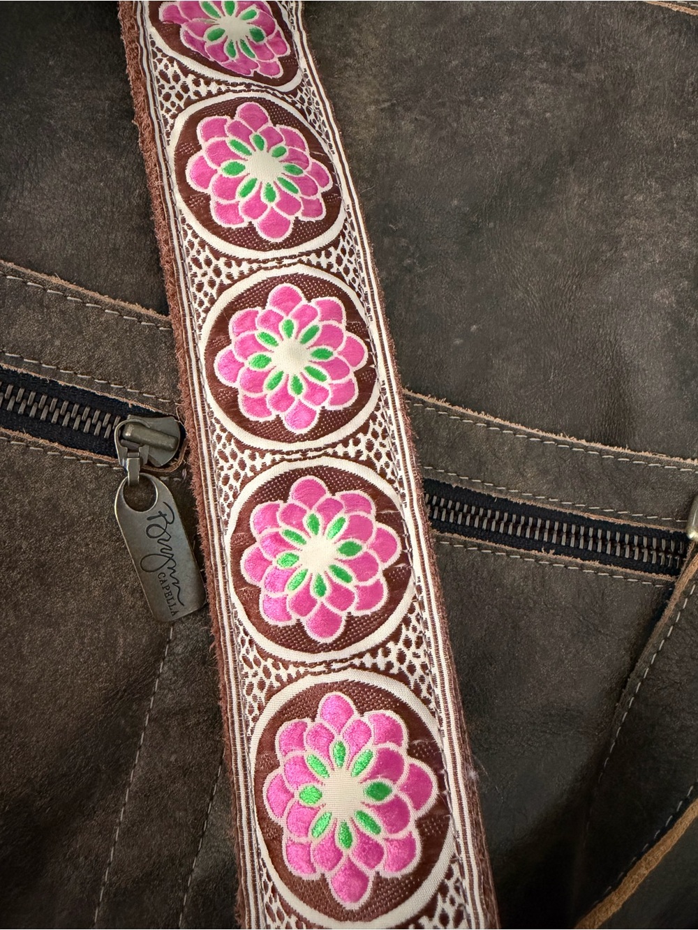 Brynn Capella mini Lauren with daisy guitar strap - Picture 7 of 7